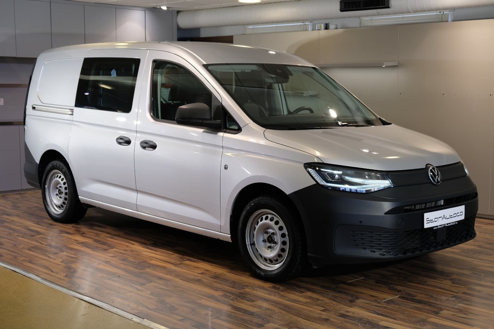 122hk 4M/Innredning/LED/Krok/R.kam/Webasto/CarPlay/++ – bilde 1